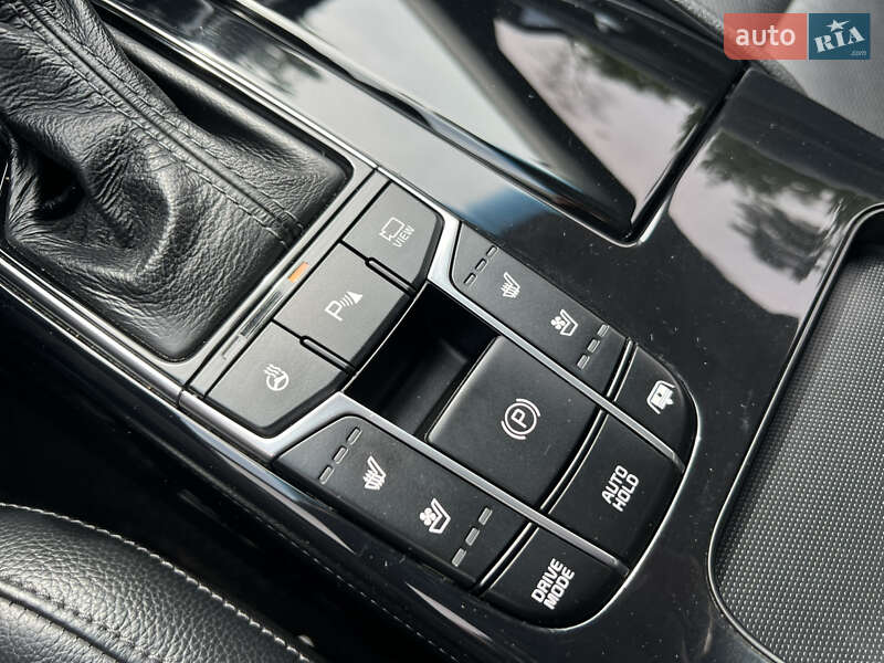 Седан Kia K7 2018 в Харькове