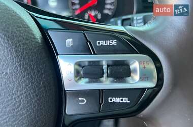 Седан Kia K7 2017 в 
