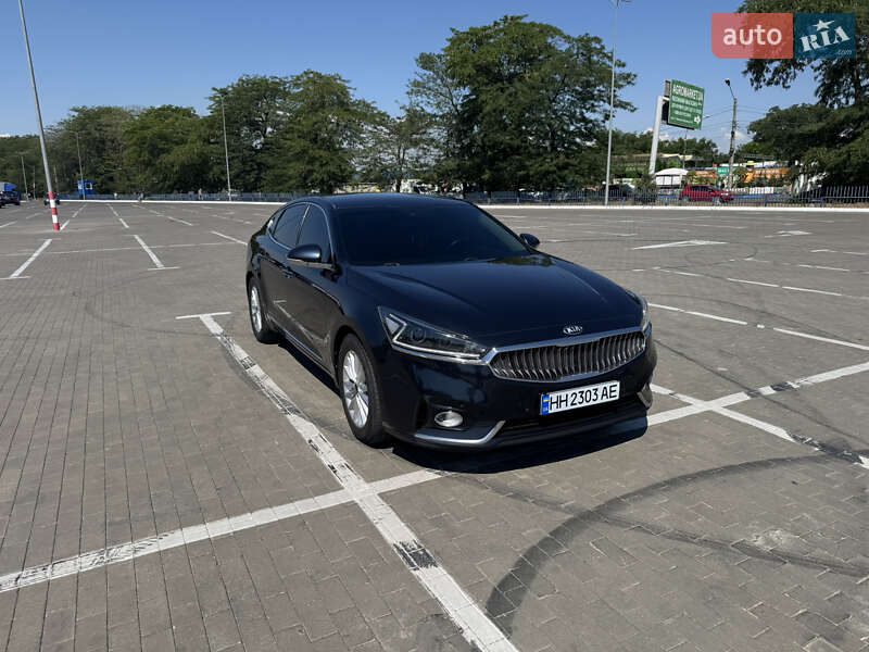Седан Kia K7 2017 в Одессе