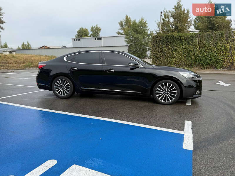 Седан Kia K7 2017 в Киеве