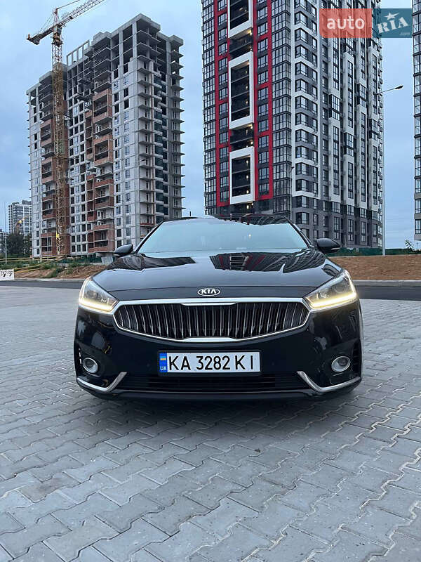 Седан Kia K7 2016 в Киеве