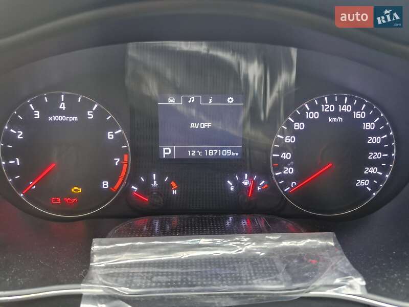 Седан Kia K7 2015 в Києві фото 25 Седан Kia K7 2015 в Києві