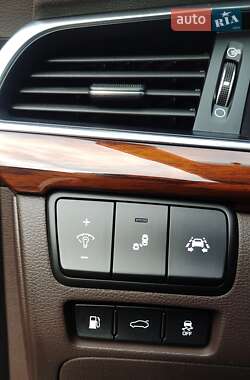 Седан Kia K7 2017 в 