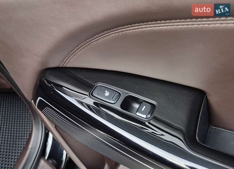 Седан Kia K7 2017 в Виннице