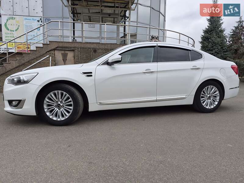 Седан Kia K7 2015 в Василькове