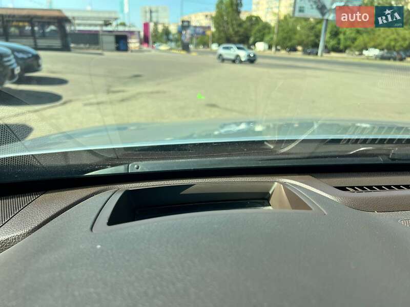 Седан Kia K7 2017 в Одессе