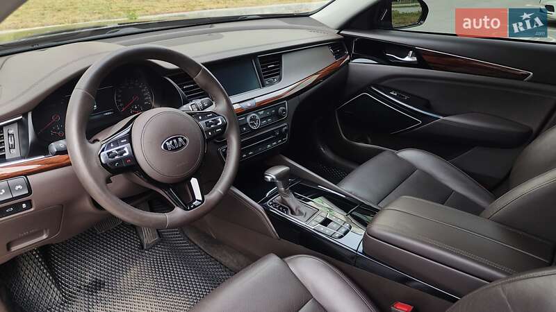 Седан Kia K7 2017 в Виннице