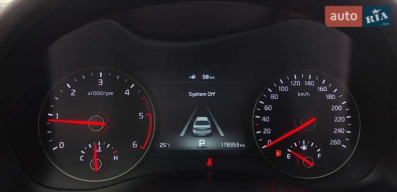 Седан Kia K7 2017 в Виннице