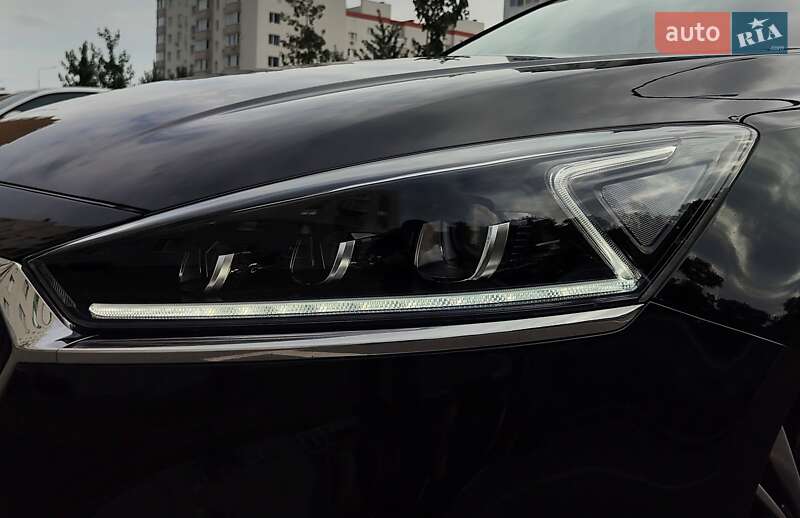 Седан Kia K7 2017 в Виннице