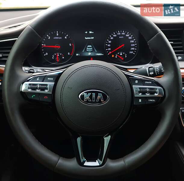 Седан Kia K7 2017 в Виннице