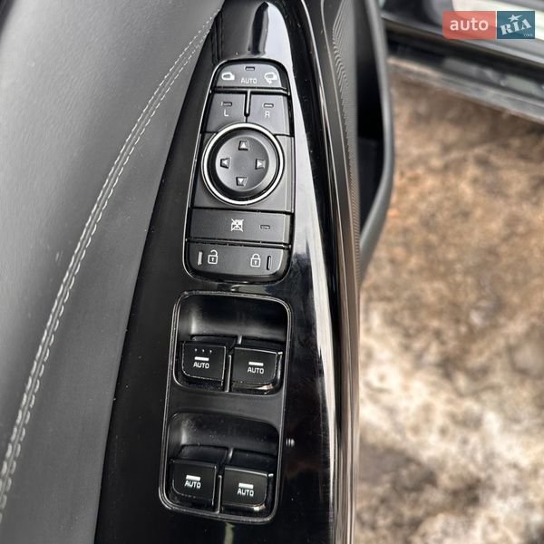 Седан Kia K7 2019 в Киеве