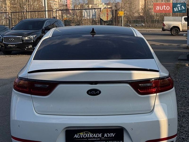 Седан Kia K7 2016 в Киеве