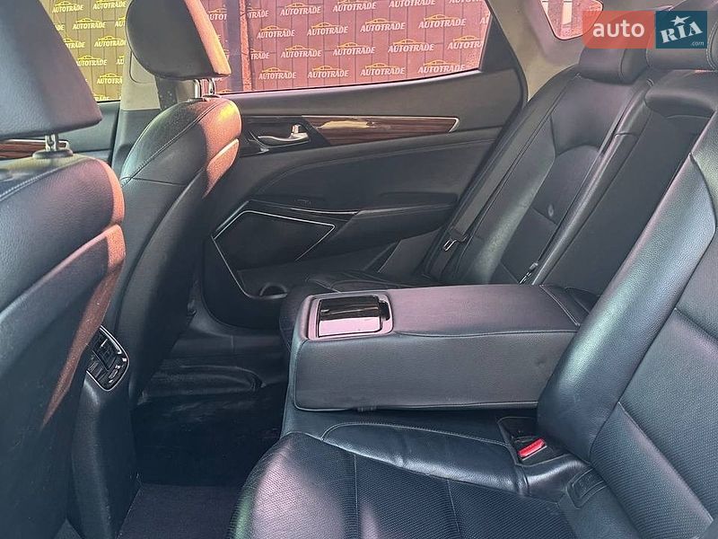 Седан Kia K7 2016 в Киеве