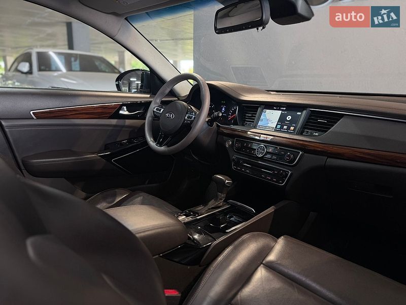 Седан Kia K7 2016 в Одессе
