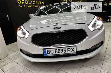 Седан Kia K900 2015 в Львове