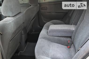 Седан Kia Magentis 2004 в 