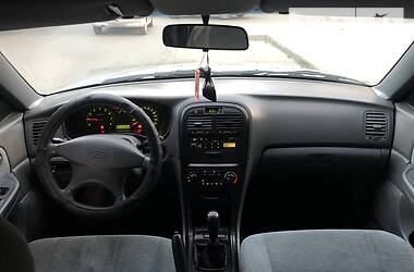 Седан Kia Magentis 2004 в 