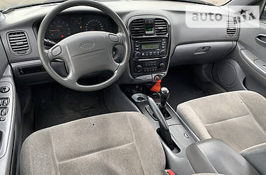 Седан Kia Magentis 2002 в 