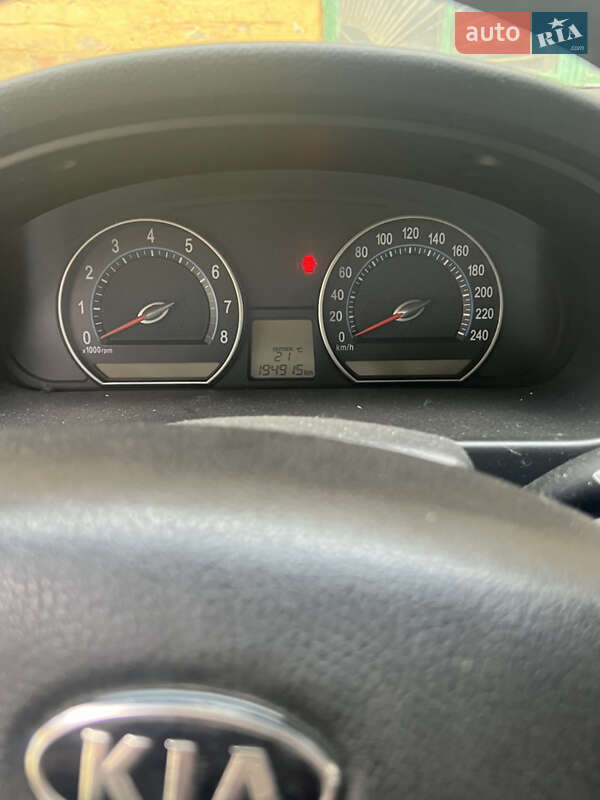 Седан Kia Magentis 2006 в Киеве