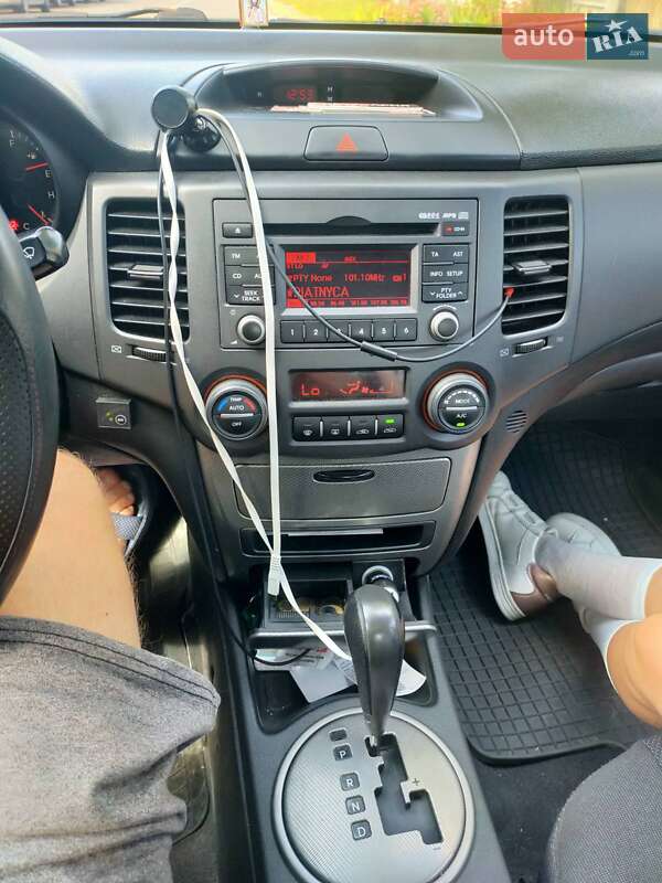 Седан Kia Magentis 2008 в Киеве