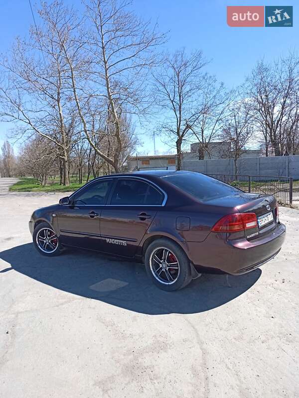 Седан Kia Magentis 2006 в Очакове
