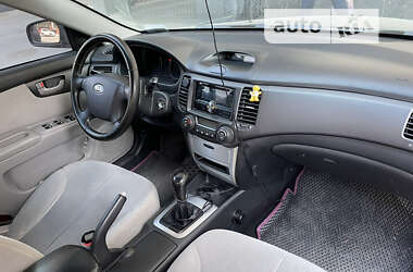 Седан Kia Magentis 2006 в Дніпрі