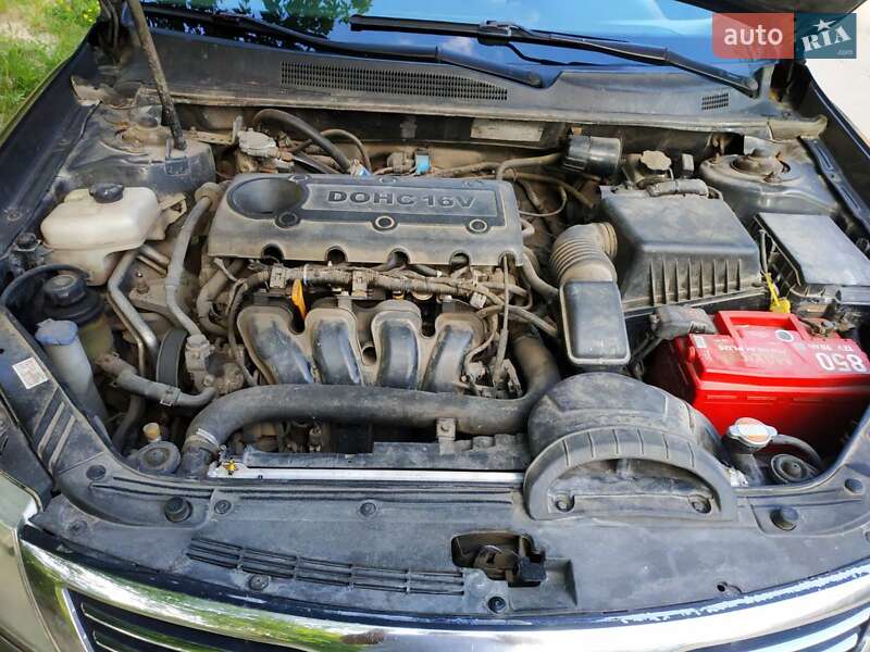 Седан Kia Magentis 2008 в Львові