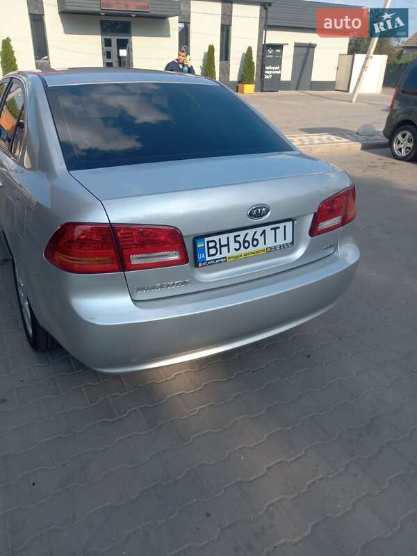 Седан Kia Magentis 2010 в Ізмаїлі