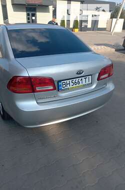 Седан Kia Magentis 2010 в Измаиле