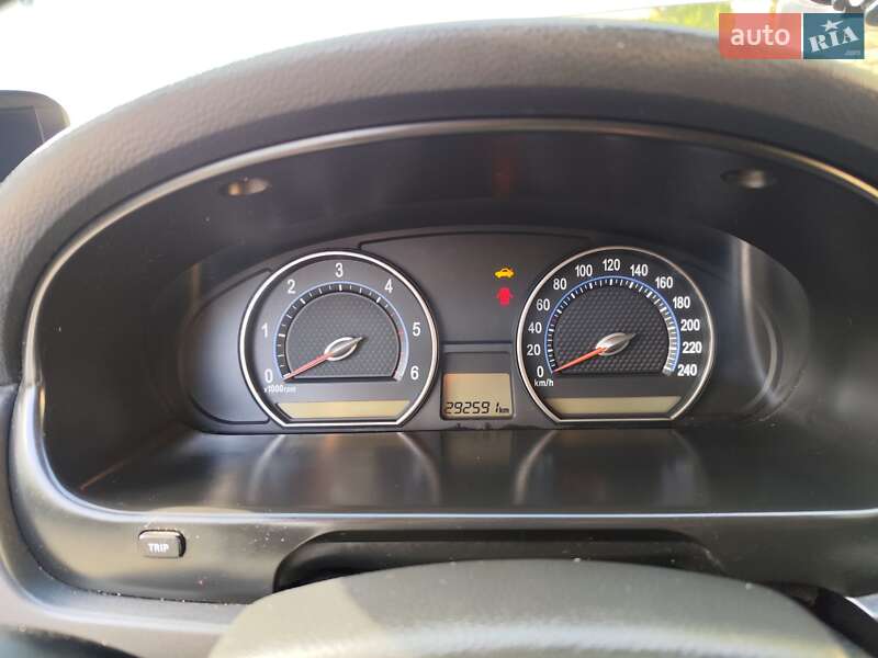 Седан Kia Magentis 2006 в Ужгороді