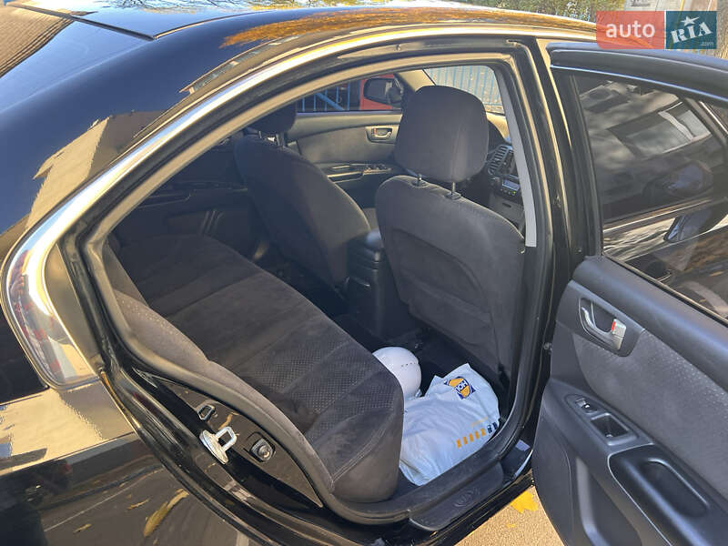 Седан Kia Magentis 2008 в Киеве