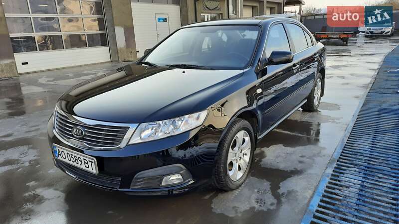 Седан Kia Magentis 2009 в Берегово
