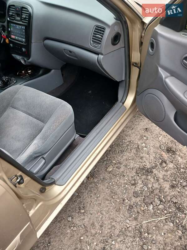 Седан Kia Magentis 2001 в Києві