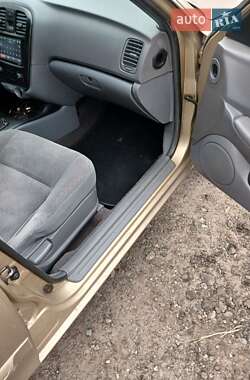 Седан Kia Magentis 2001 в 