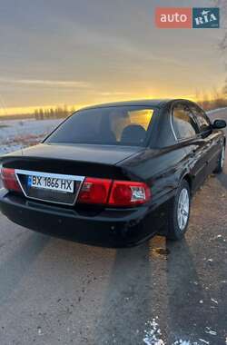 Седан Kia Magentis 2004 в 