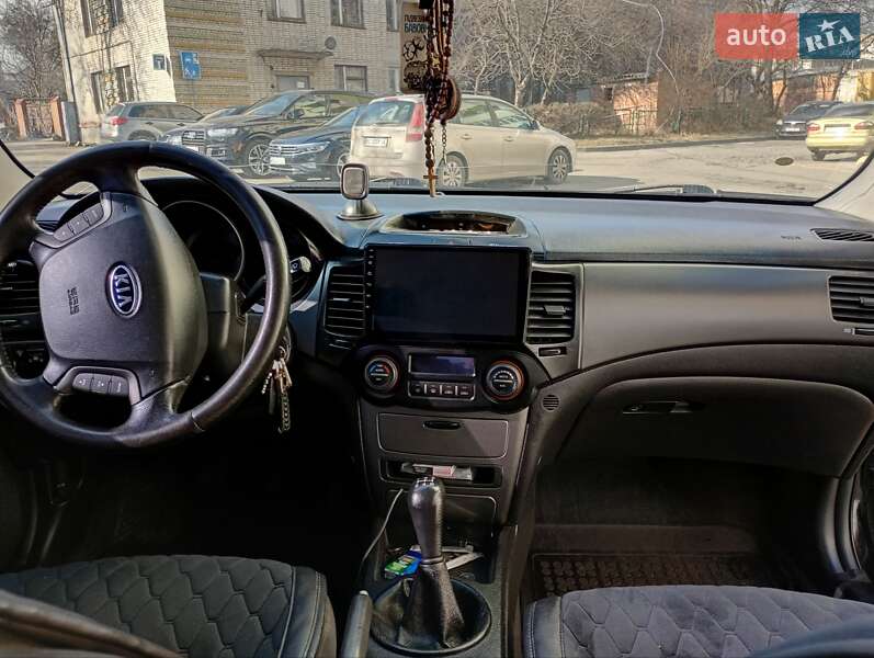 Седан Kia Magentis 2008 в Львове