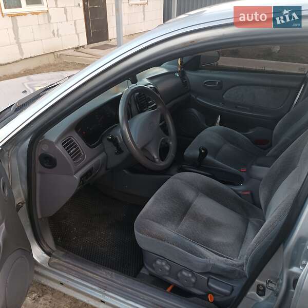 Седан Kia Magentis 2001 в Микуличах