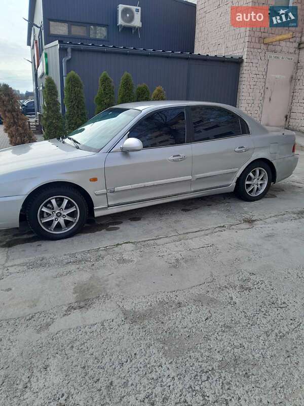 Седан Kia Magentis 2002 в Києві
