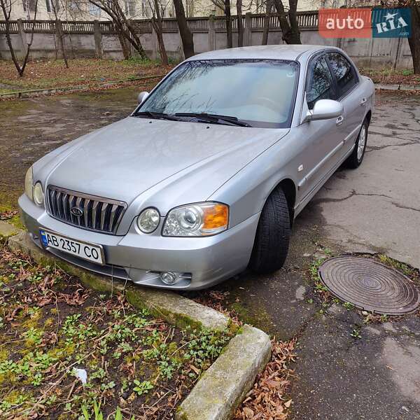 Седан Kia Magentis 2003 в Могилев-Подольске