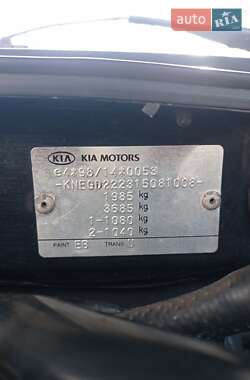Седан Kia Magentis 2001 в 