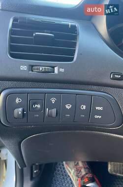 Седан Kia Magentis 2008 в 
