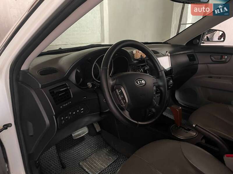Седан Kia Magentis 2008 в Мирополе