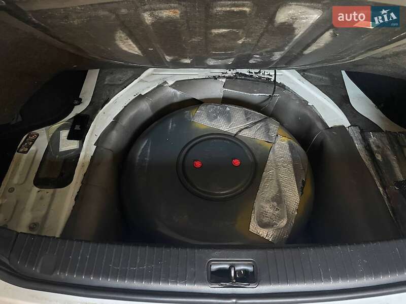 Седан Kia Magentis 2008 в Мирополе