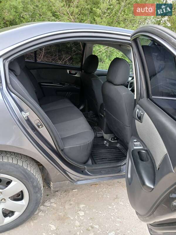 Седан Kia Magentis 2008 в Тернополі