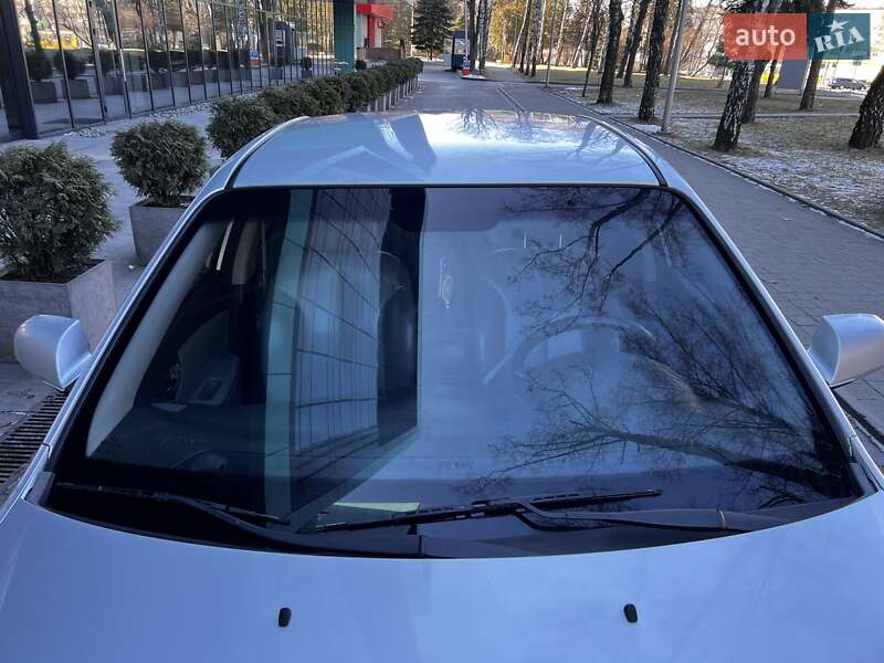 Седан Kia Magentis 2008 в Львові