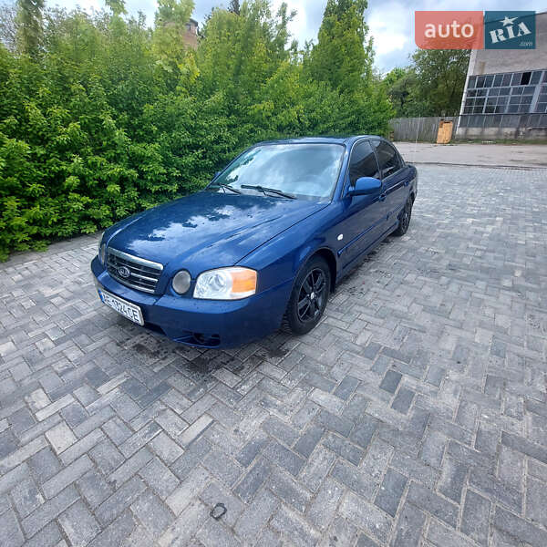 Седан Kia Magentis 2004 в 