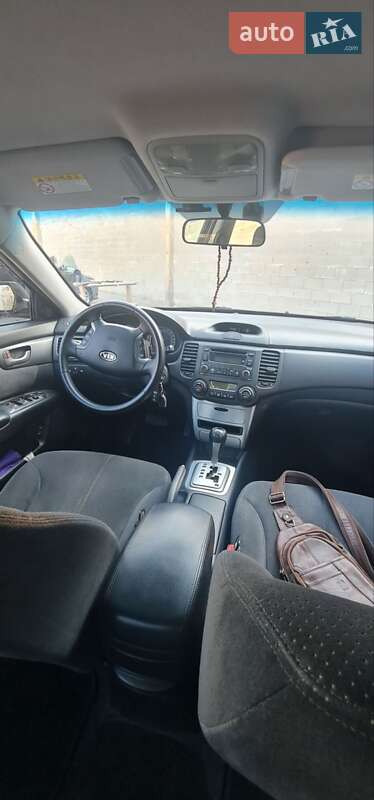 Седан Kia Magentis 2008 в Рівному