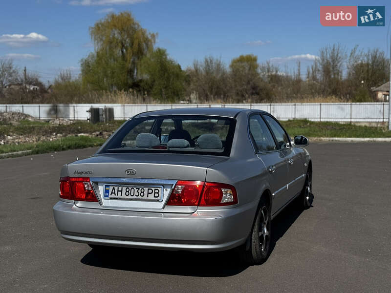 Седан Kia Magentis 2006 в Славянске