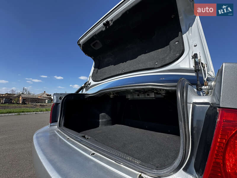 Седан Kia Magentis 2006 в Славянске