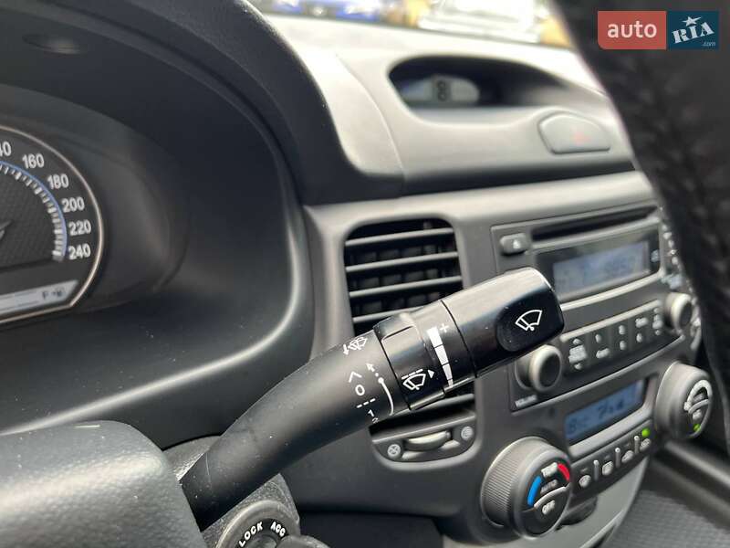 Седан Kia Magentis 2008 в Киеве